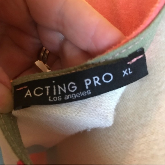 Acting Pro XL Las Angeles wide stipe keyhole back Perfect for spring! - Picture 5 of 7